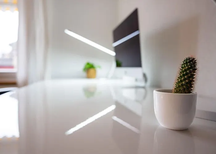 Flat - Balcony & Bundeshaus View