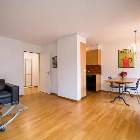 Flat - Balcony & Bundeshaus View Апартаменты *