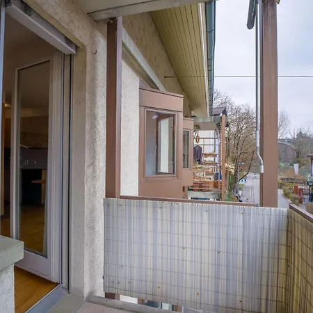 Flat - Balcony & Bundeshaus View Апартаменты