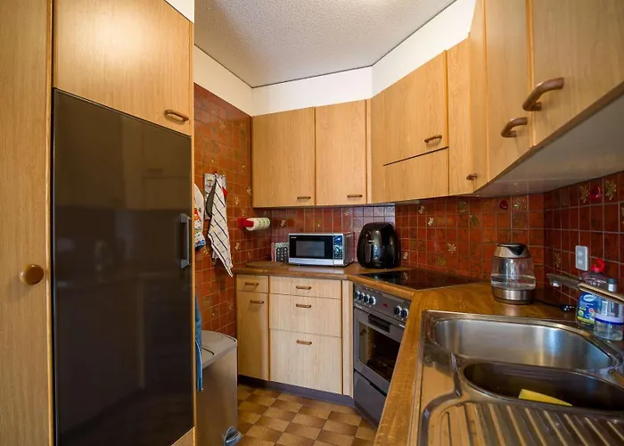 Апартаменты Flat - Balcony & Bundeshaus View *